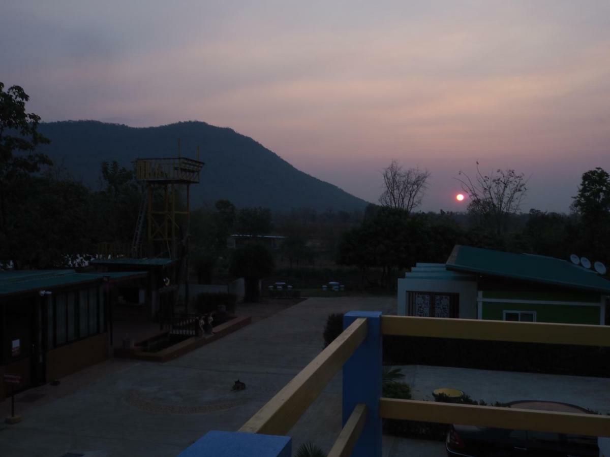 Chomduen Phu Kao Resort Non Sang Екстериор снимка
